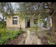 Triscina "villetta 4 vani con giardino esterno