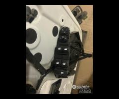 Portiera anteriore posteriore peugeot 3008 2023 - 7