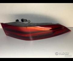 Fanale posteriore destro led jaguar e-pace X540