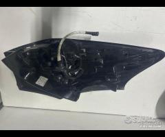 Fanale posteriore sx toyota yaris cross 2024