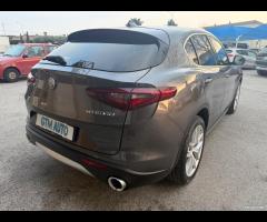 Alfa Romeo Stelvio 2.2 Turbodiesel 210 CV AT8 Q4 B - 6
