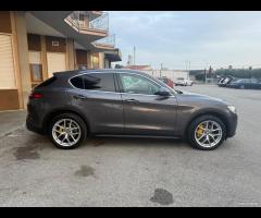 Alfa Romeo Stelvio 2.2 Turbodiesel 210 CV Q4 - 8