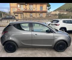 Lancia Ypsilon 1.2 69 CV 5 porte GPL Silver - 11