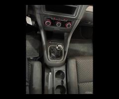 Volkswagen Golf 1.6 TDI 105 cv. 5p. Highline OK NE - 16