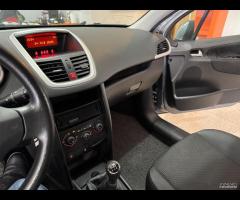 Peugeot 207 1.4 8V 75CV GPL 5p. Energie Sport OK N - 17
