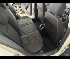 Volkswagen Golf 1.6 TDI 105 cv. 5p. Highline OK NE - 12