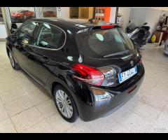 Peugeot 208 PureTech GPL 82 cv Allure NAVIGATORE-R