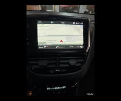 Peugeot 208 PureTech GPL 82 cv Allure NAVIGATORE-R - 16