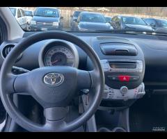 Toyota Aygo 1.0 12V VVT-i 5 porte - 16