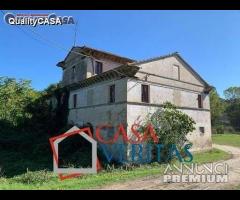 Casale tipico marchigiano zona filetto/senigallia