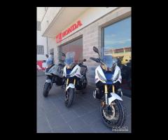 HONDA X-ADV750 NUOVA A TASSO ZERO