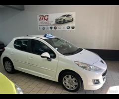 Peugeot 207 1.4 HDi 70CV 5p. 2012 - 9