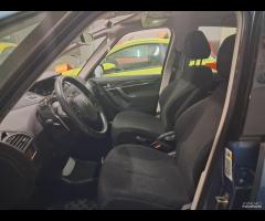 Citroen C4 Picasso 1.6 e-HDi unico prop 2013 Cambi - 14