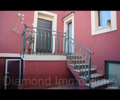 Casa singola di 100mq con garage a Santa Venerina