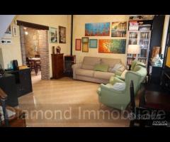 Casa singola di 100mq con garage a Santa Venerina