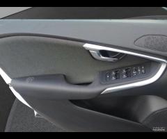 Volvo V40 D2 1.6 Momentum - 11
