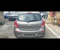 Ricambi Hyundai i 20 1.2 B GPL del 2013 - 6