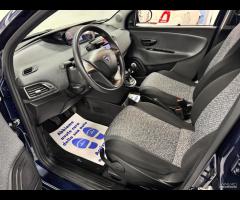 Lancia Ypsilon 1.0 FireFly 5 porte S&S Hybrid Ecoc - 10