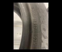 235 45 R17 97V 2 GOMME TOYO INVERNALI