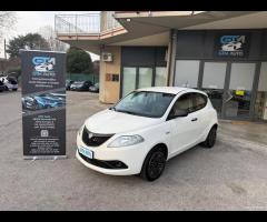 Lancia Ypsilon 1.2 69 CV 5 porte GPL-Neopatentati