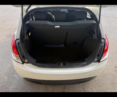 Lancia Ypsilon 1.2 69 CV 5 porte GPL-Neopatentati