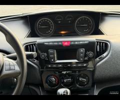 Lancia Ypsilon 1.2 69 CV 5 porte GPL-Neopatentati