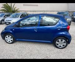 Toyota Aygo 1.0 12V VVT-i 5 porte Griffe - 8