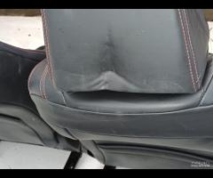 SET SEDILI IN PELLE RISCALDABILI NERO / ROSSO PEUG - 21