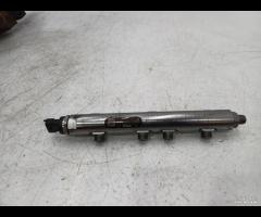 FLAUTO INIETTORI DISTRIBUTORE CARBURANTE 3.0D LR R - 8