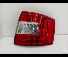 FARO FANALE STOP POSTERIORE DX SKODA OCTAVIA III 2