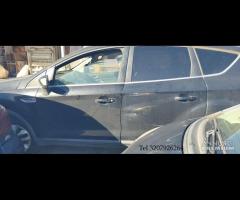 Ricambi Ford Kuga 2.0 D del 2011 motore TXDA