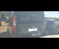 Ricambi Fiat Doblò 1.9 D del 2009 motore 186A9000