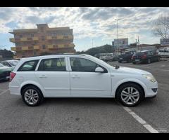 Opel Astra 1.4 16V Twinport Station Wagon Club - 8