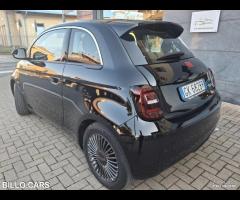 Fiat 500e Red