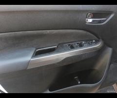 Suzuki Vitara 1.4 Hybrid Top - 14