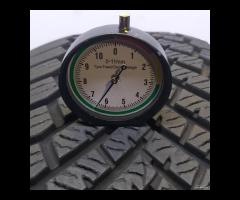 4 GOMME 215 60 17 YOKOHAMA A67734