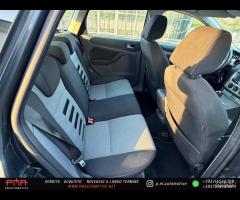 Ford Focus 1.6 TDCi (110CV) SW Ikon DPF - 9