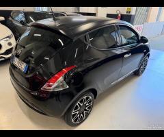 Lancia Ypsilon 1.0 FireFly 5 porte S&S Hybrid Ecoc - 6
