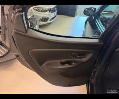 Lancia Ypsilon 1.0 FireFly 5 porte S&S Hybrid Ecoc - 11