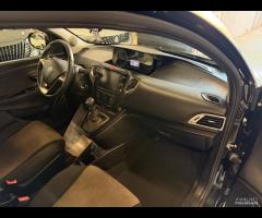 Lancia Ypsilon 1.0 FireFly 5 porte S&S Hybrid Ecoc - 18