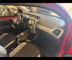 Toyota Aygo 1.0 VVT-i 69 CV 5 porte x-play TSS - 17