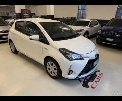Toyota Yaris 1.5 Hybrid 5 porte Business - 2