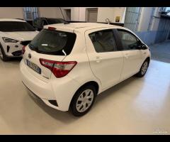 Toyota Yaris 1.5 Hybrid 5 porte Business - 3