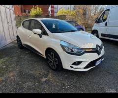Renault Clio dCi 8V 90CV EDC Start&Stop 5 porte En - 6