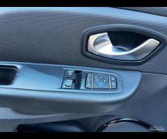 Renault Clio dCi 8V 90CV EDC Start&Stop 5 porte En - 12