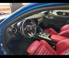 Alfa Romeo Giulia 2.2 Turbodiesel 210 CV AT8 AWD Q - 11