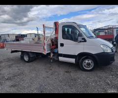 Iveco daily 35c12 con gru
