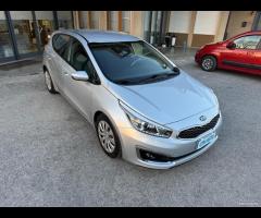 Kia Ceed - 1.6 CRDi 110 CV 5 porte - Neopatentati - 10