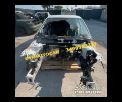 Audi Q2 2021 Scocca per tagliate