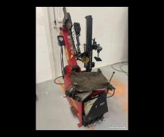 SMONTAGOMME CORMACH CON BRACIO AUTOMOTIZATI